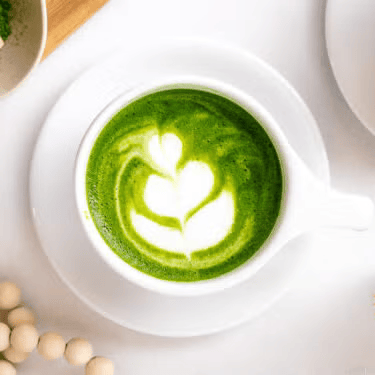 Almond Matcha Latte (glass/cup)