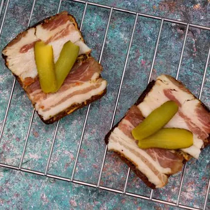 Whole wheat Sandwich w/Salo (2 slice)